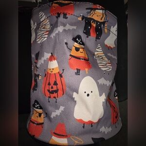 thirty-one Small Round Utility Tote in Candy Corn Cutie